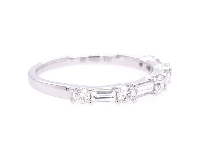 18ct White Gold Diamond Ring 2