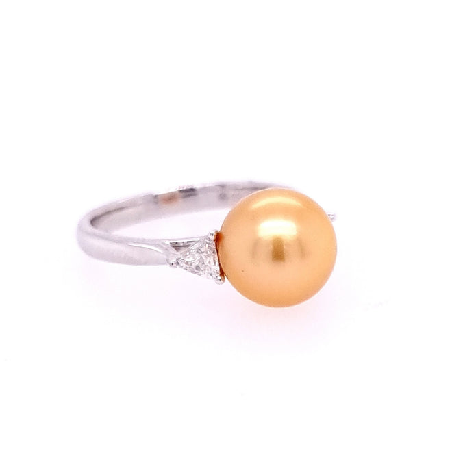 18ct White Gold South Sea Pearl And Diamond Ring