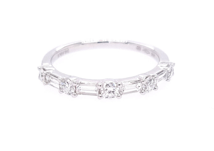 18ct White Gold Diamond Ring 2