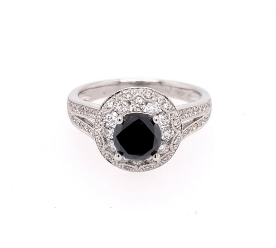 18ct White Gold Black And White Diamond Ring