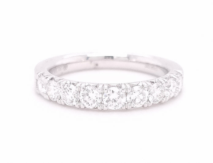 18ct White Gold Diamond Ring 12