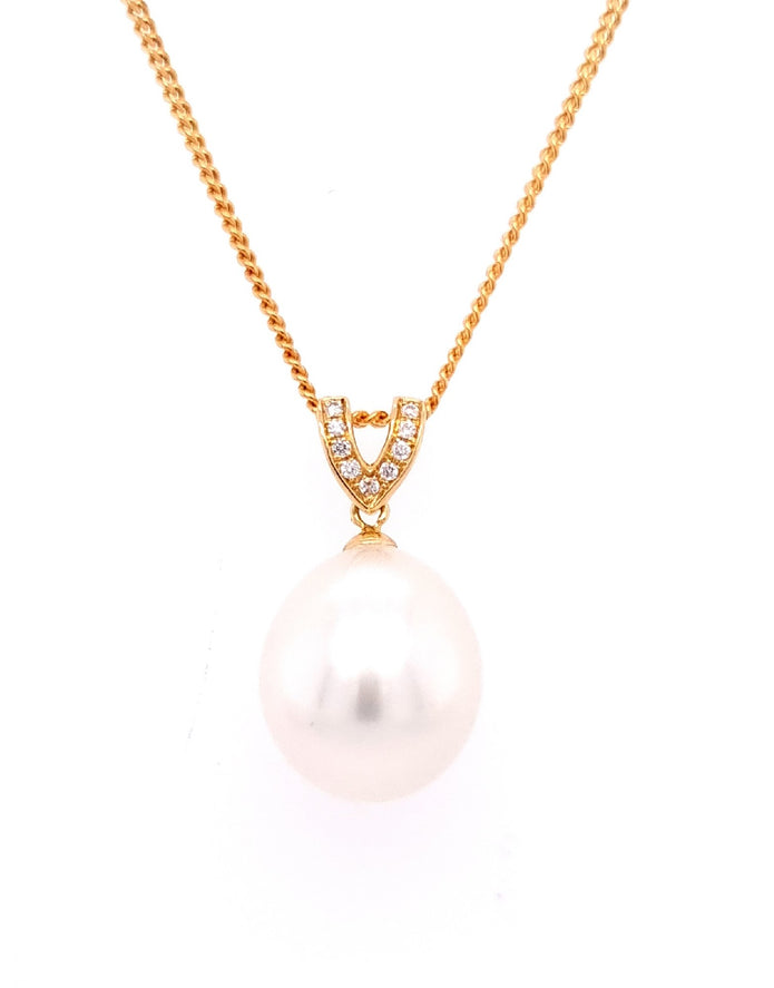 18ct Yellow Gold 12-12.5mm South Sea Pearl And Diamond Drop Pendant