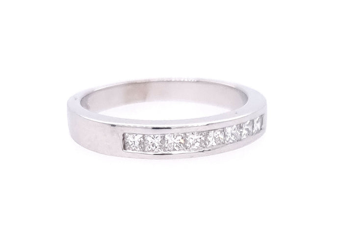 18ct White Gold Diamond Ring